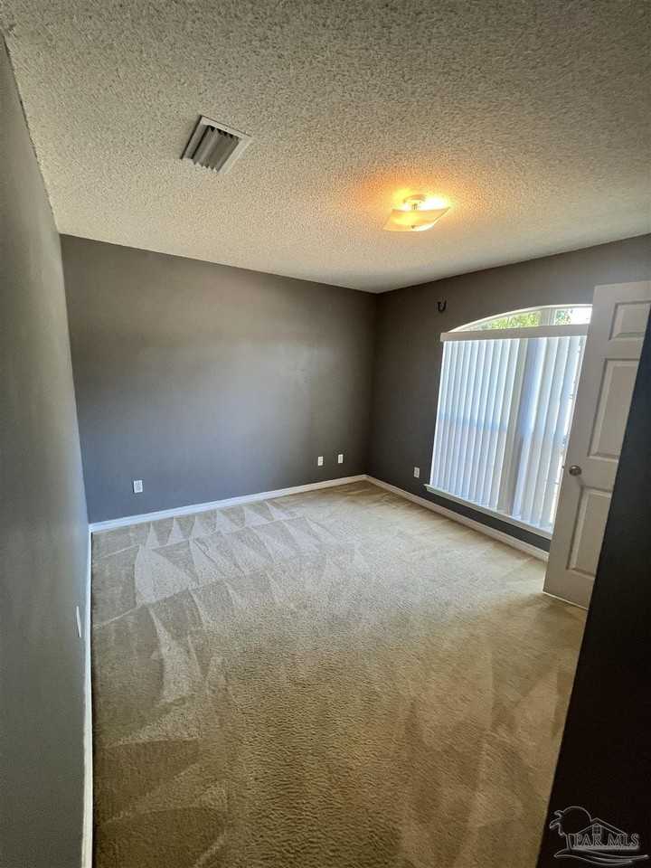 5761 Charlene Dr - Photo 7 of 10