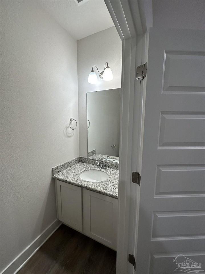 1542 Iroquois Ct - Photo 7 of 14