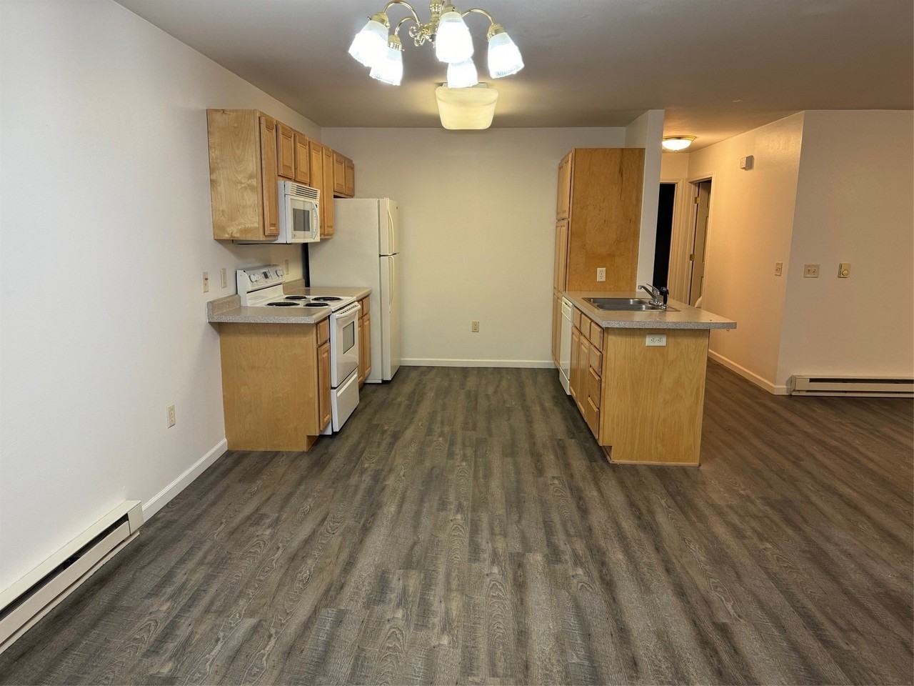 1720 Manwaring Ave #4 - Photo 3 of 19