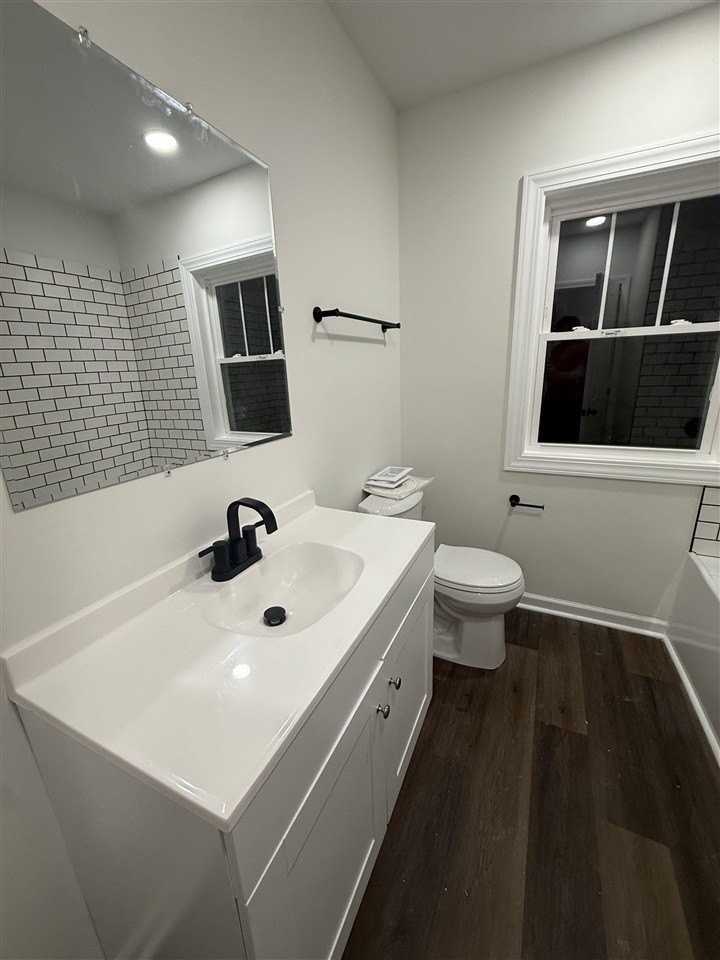 1359 Unit B Park Street - Photo 3 of 9