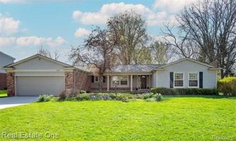 featured image of 30882 Oak Valley Dr