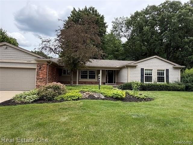 30882 Oak Valley Dr - Photo 2 of 32