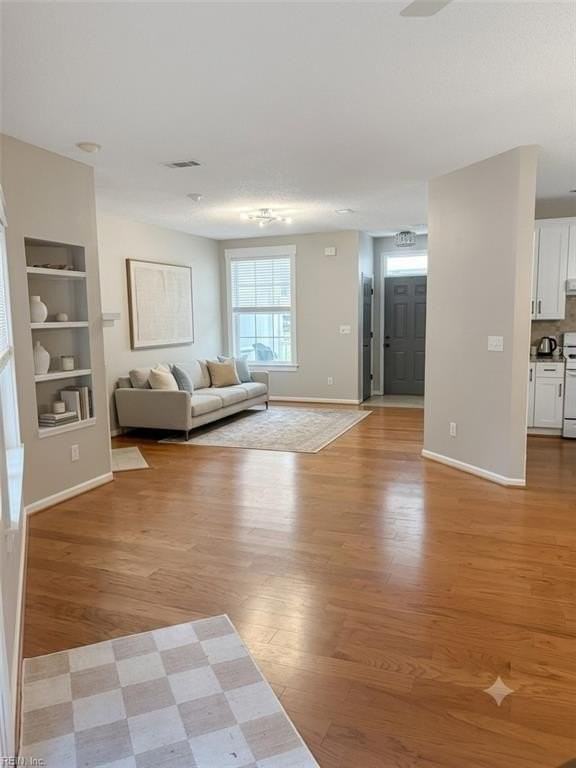 910 Lake Forest Dr - Photo 3 of 19