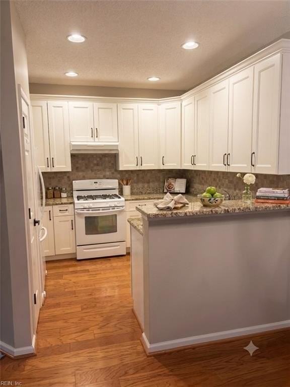 910 Lake Forest Dr - Photo 5 of 19
