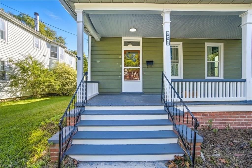 221 Mt Vernon Ave - Photo 3 of 30