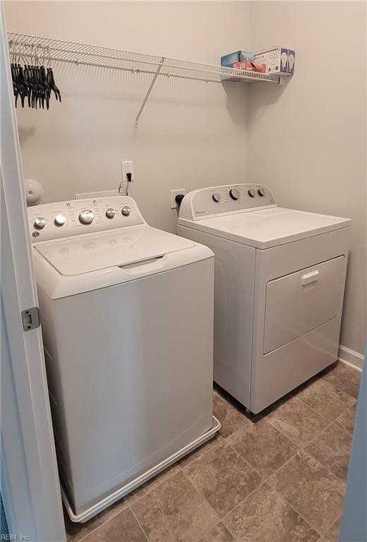 2000 Chartwell Dr - Photo 3 of 14