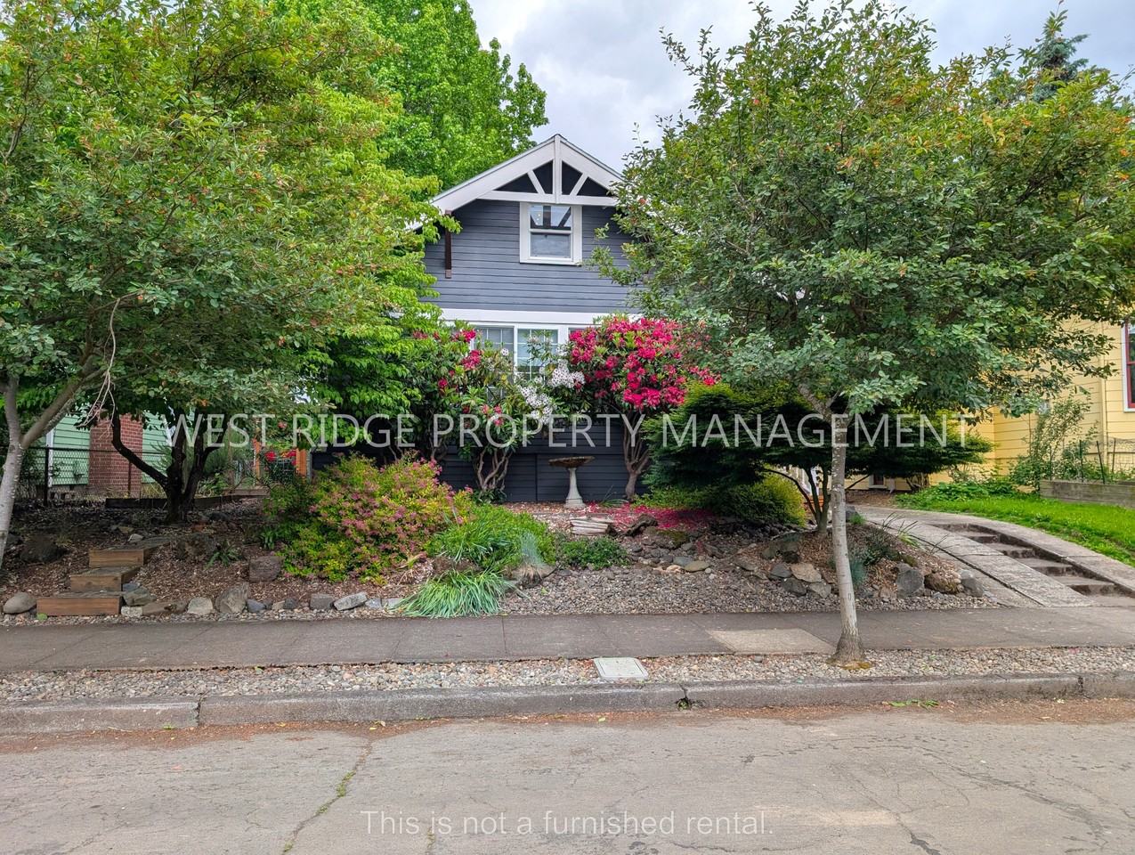 3934 Se 33rd Pl #1 - Photo 2 of 26