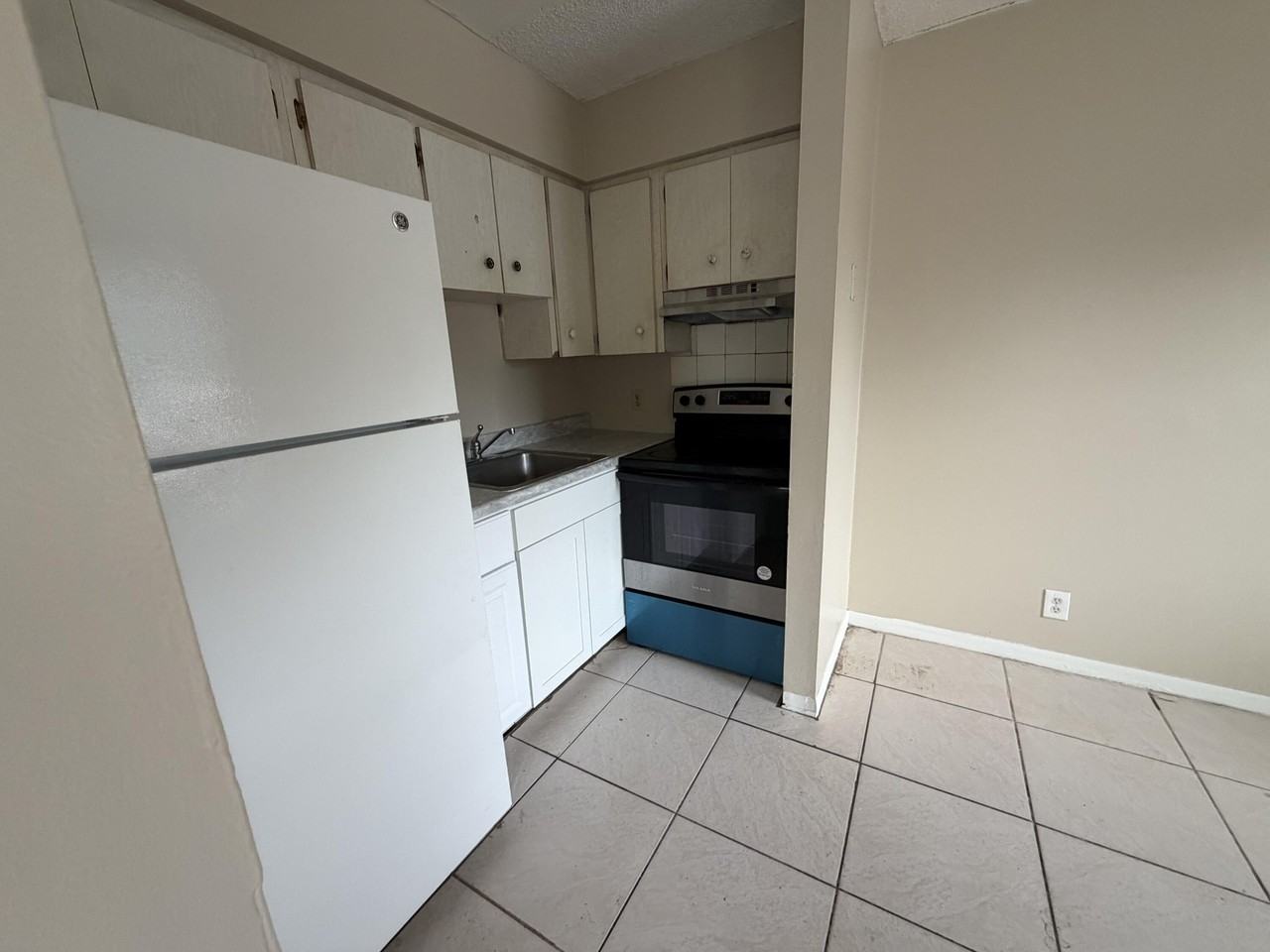 3654 Coconut Rd - Photo 6 of 13
