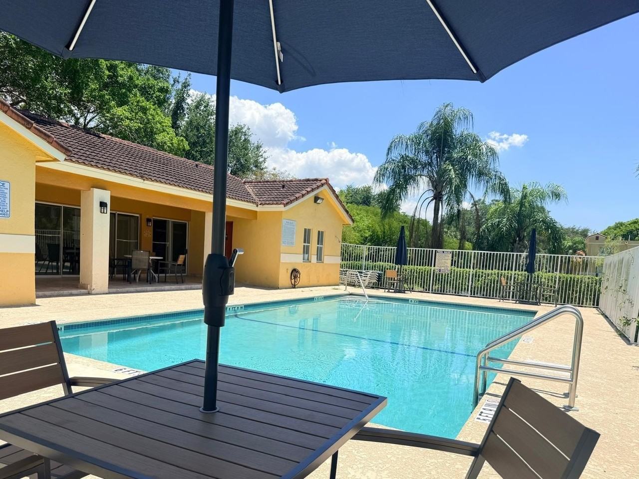 3832 Nw 90th Ave #3832 - Photo 3 of 31