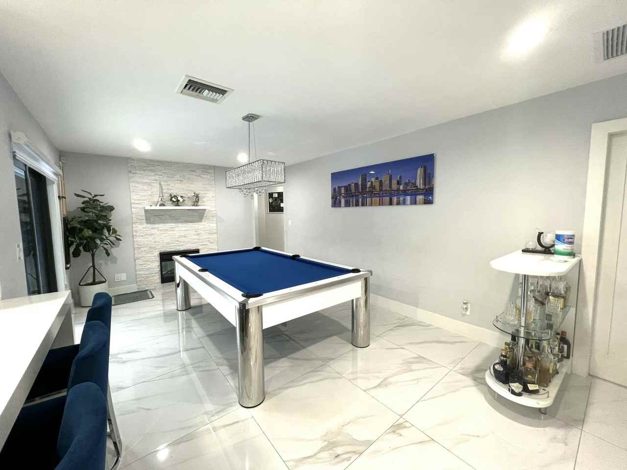 625 W Tropical Way - Photo 3 of 14