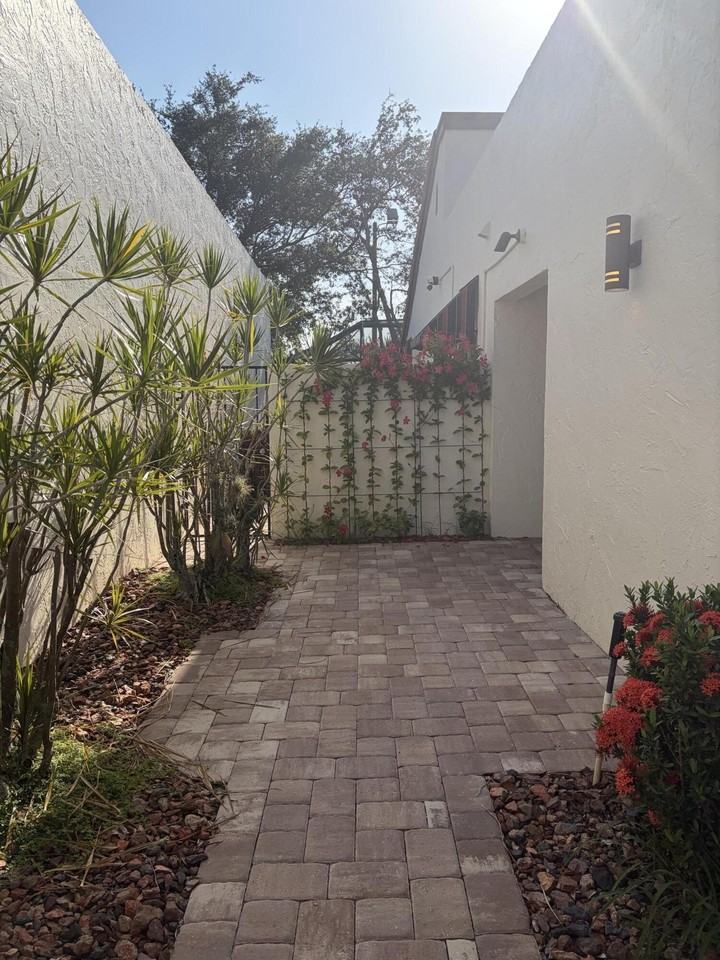 21435 Campo Allegro Dr - Photo 4 of 50