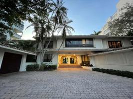 featured image of 325 Sunset Dr #A