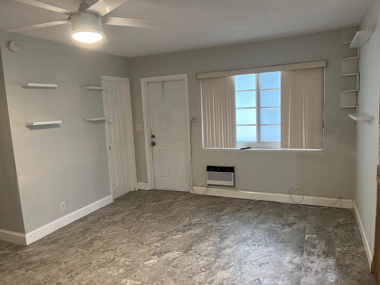 3049 Ne 20th Ter - Photo 5 of 5