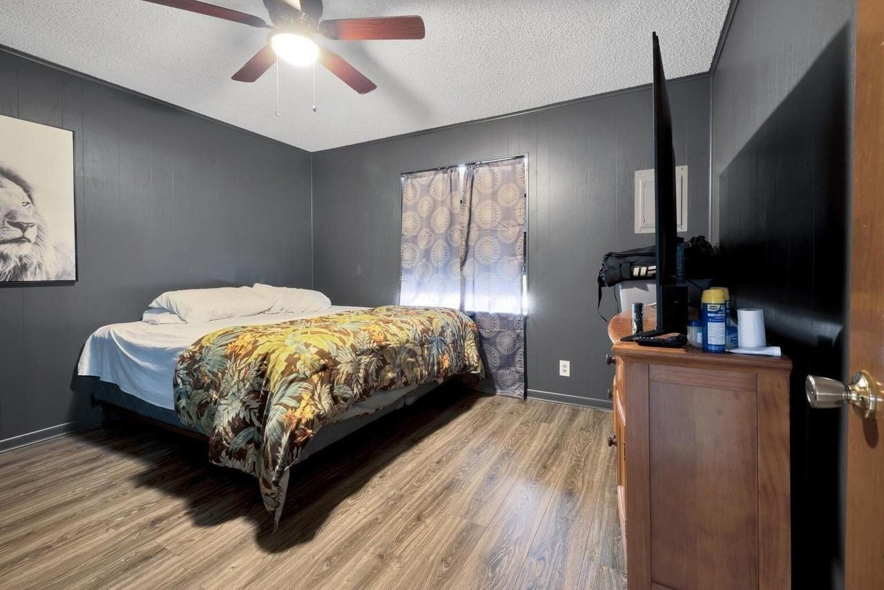 3774 92nd Ln N - Photo 4 of 6