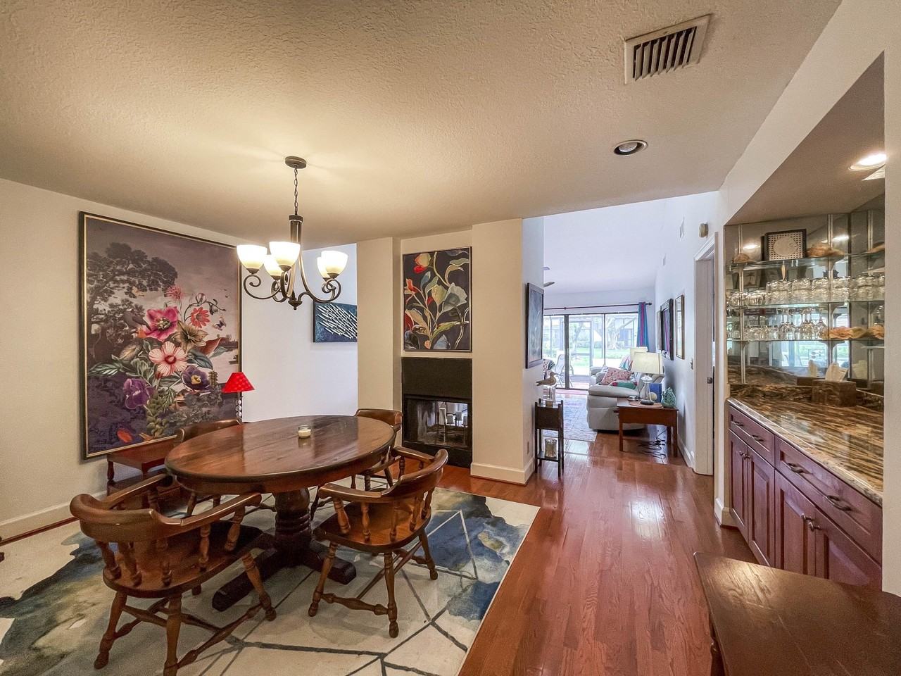 56 Edinburgh Dr - Photo 5 of 20