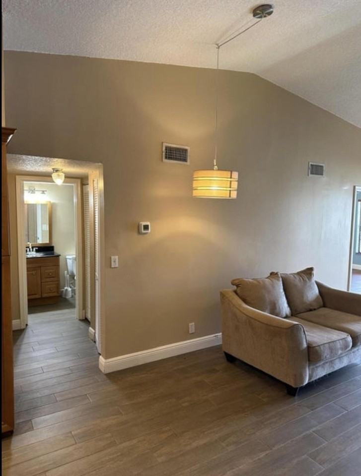 2600 Greenwood Ter #204 - Photo 7 of 15