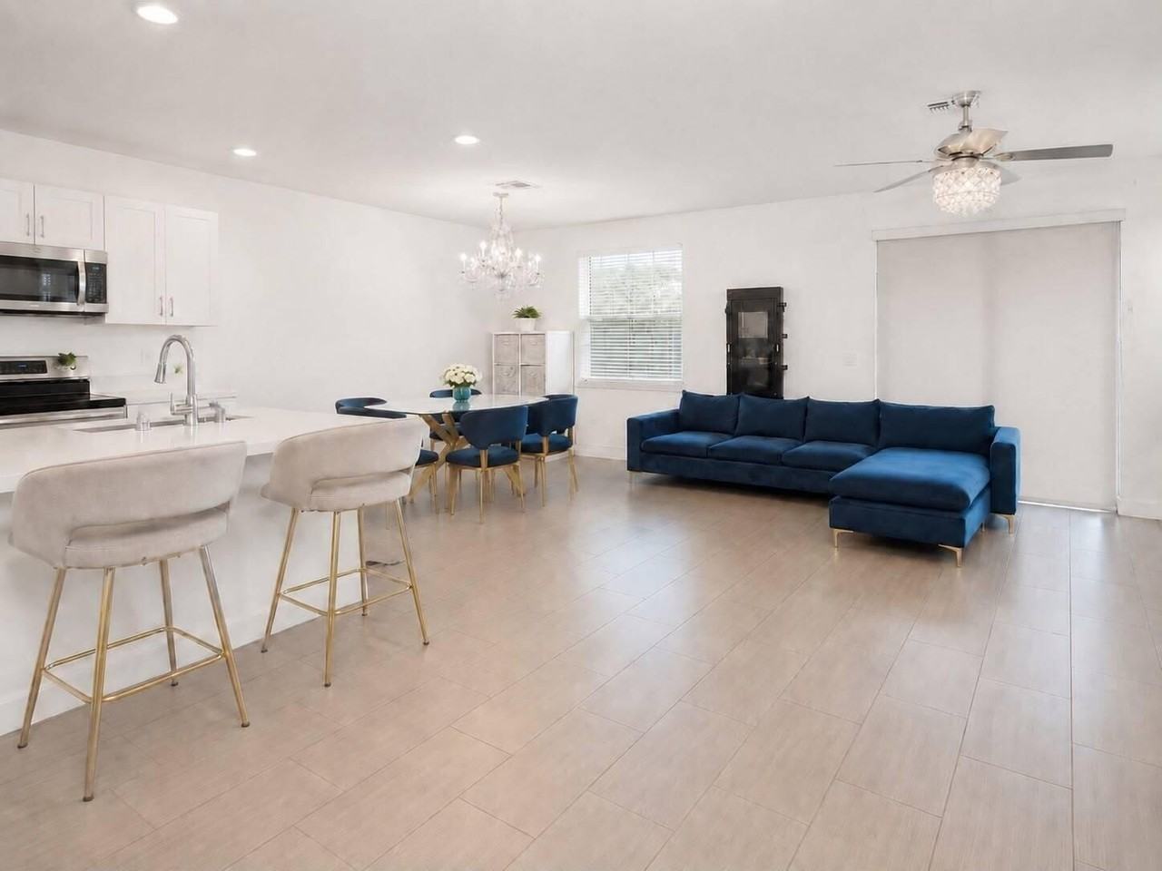 4822 Nw 56th Ct - Photo 5 of 37
