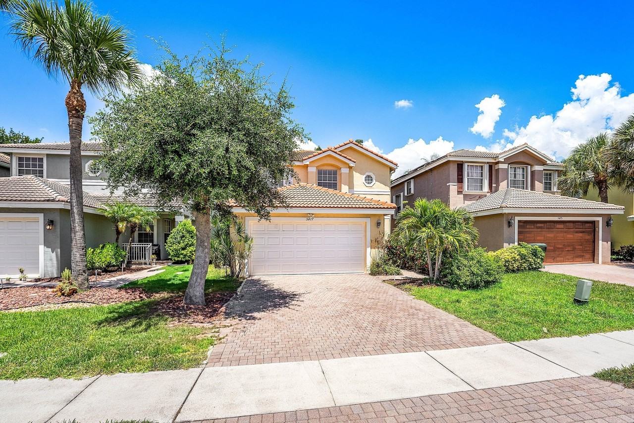 5477 Queenship Ct - Photo 2 of 47