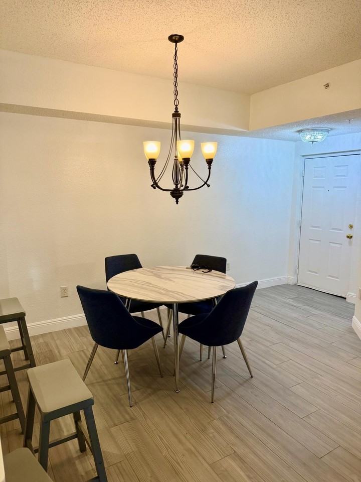 3018 Alcazar Pl #101 - Photo 4 of 20