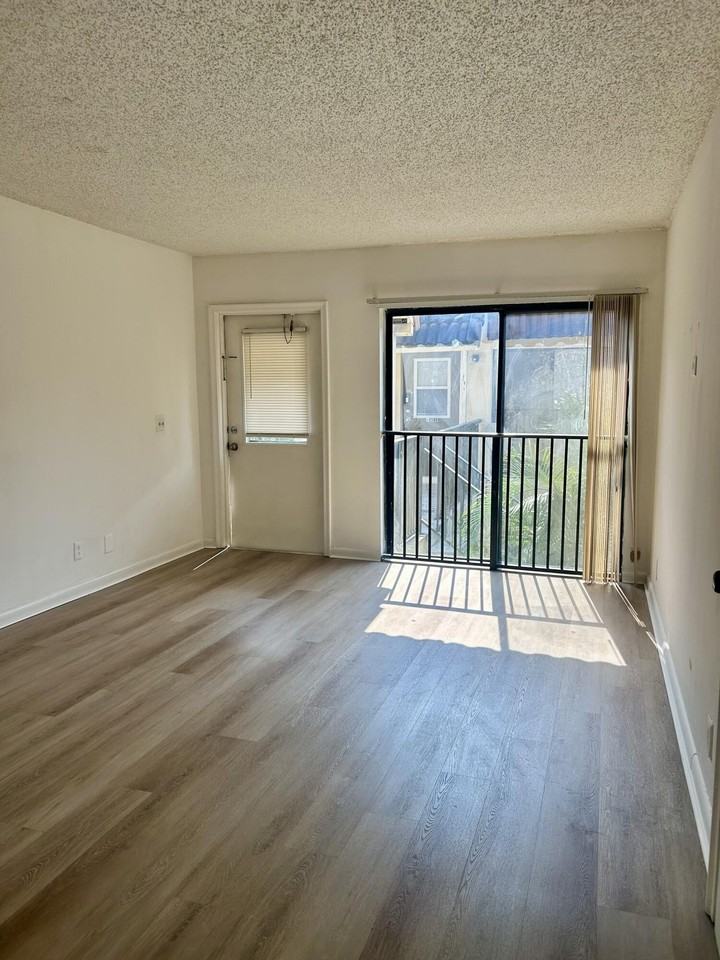 11606 Royal Palm Blvd #11606