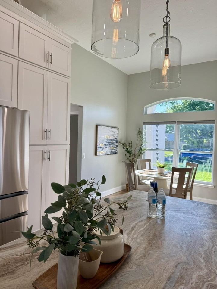 3786 Sierra Dr - Photo 5 of 50