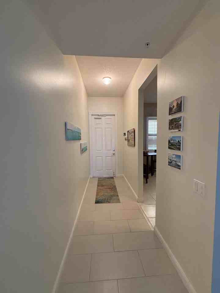 29 Harbour Isle Dr W #102 - Photo 2 of 31