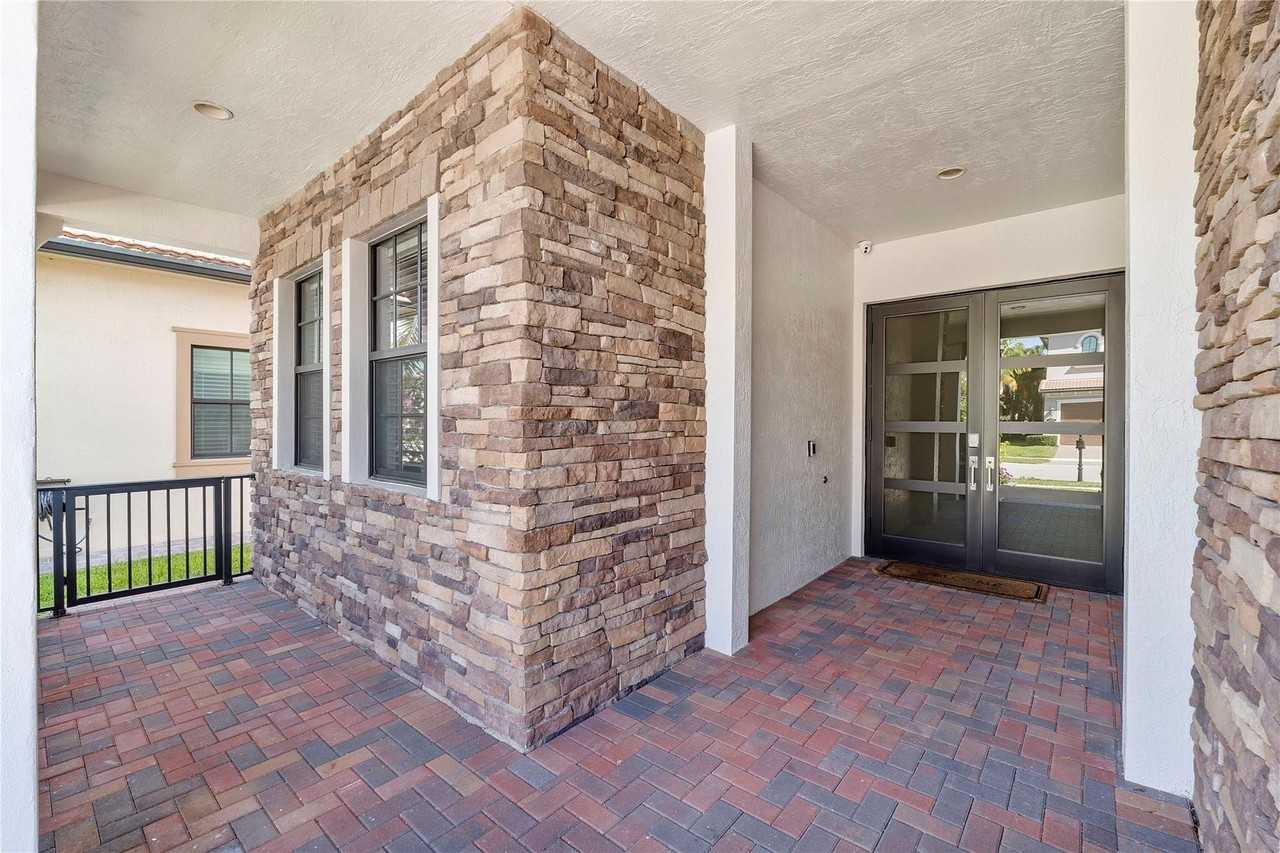 11036 Meridian Dr N - Photo 7 of 35