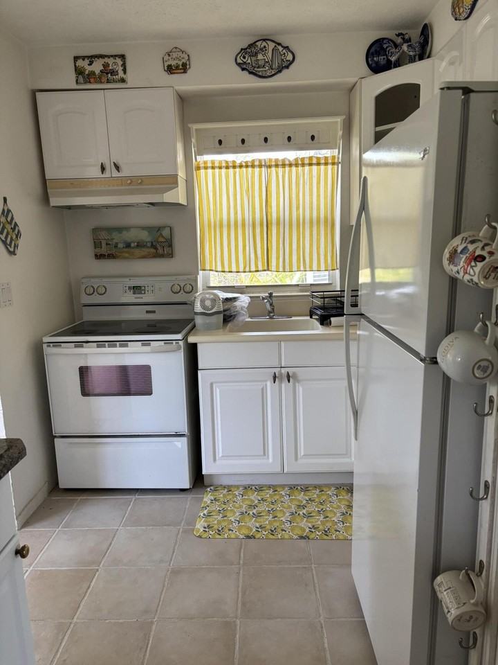 209 Saint Lucie Blvd - Photo 6 of 11