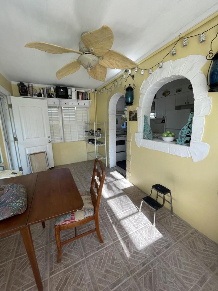 209 Saint Lucie Blvd - Photo 7 of 11