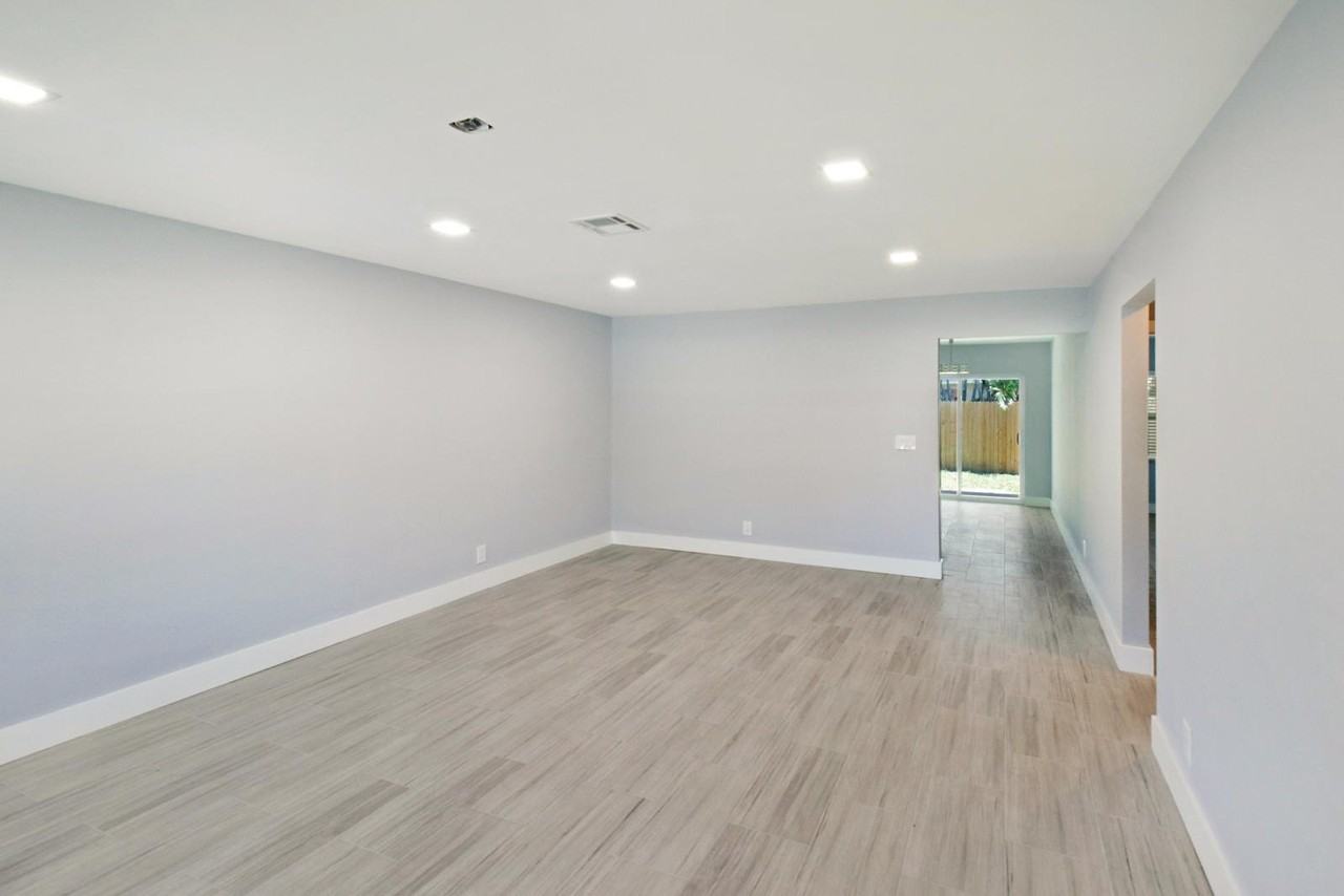 9128 Roan Ln - Photo 5 of 13