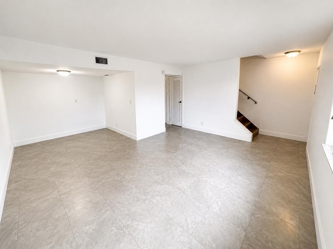 5728 Blueberry Ct - Photo 5 of 38