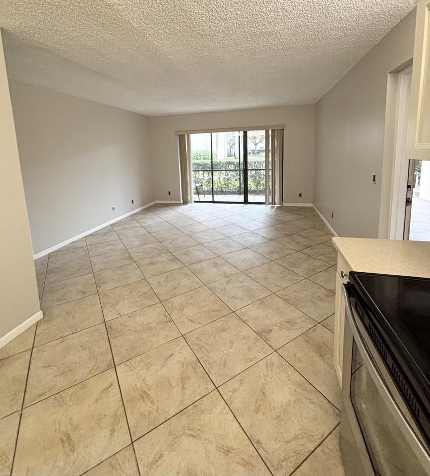 203 Foxtail Dr #F1 - Photo 6 of 17