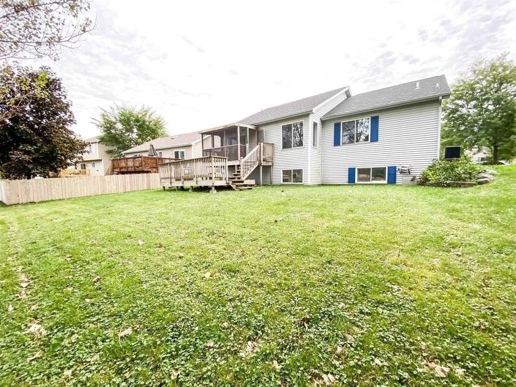 1217 Glacier Hill Dr - Photo 2 of 24