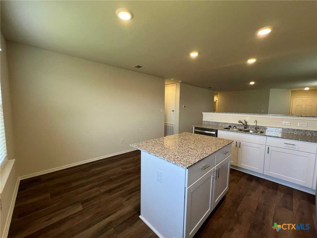 760 Heartseed Ave - Photo 3 of 31