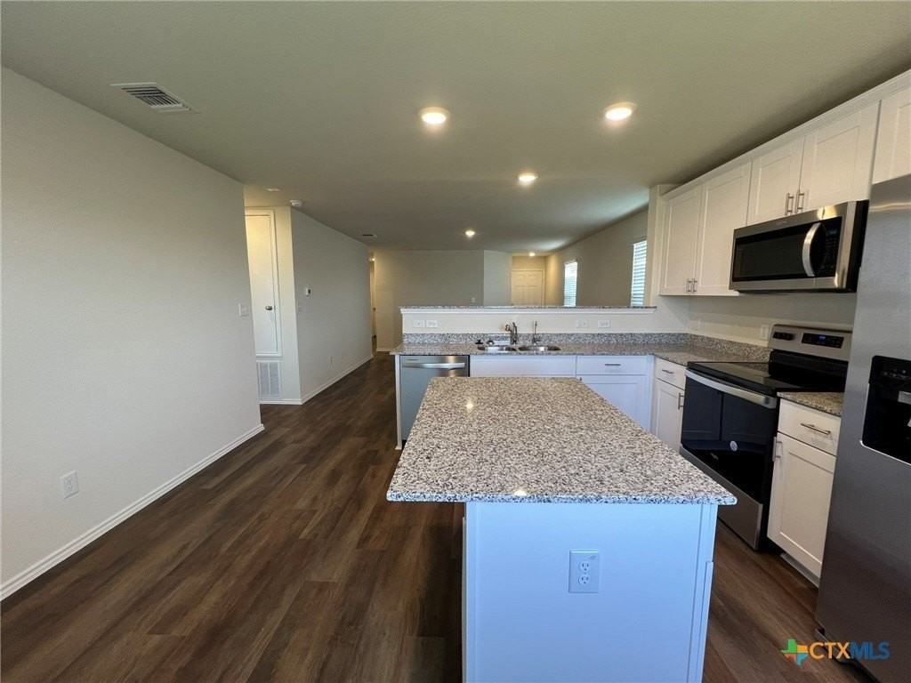760 Heartseed Ave - Photo 5 of 31