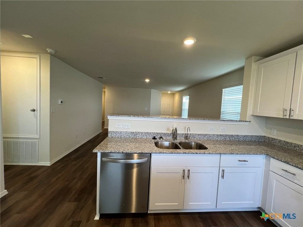760 Heartseed Ave - Photo 6 of 31