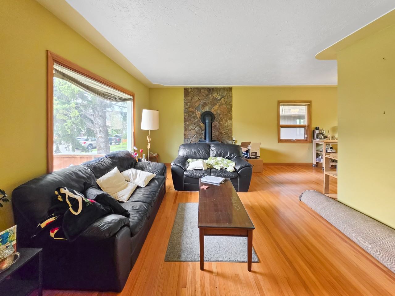 1720 13 Ave Nw #NA - Photo 4 of 32