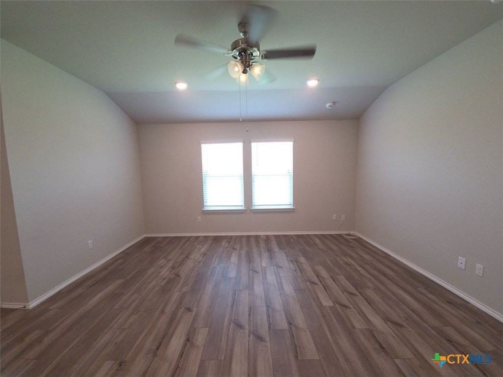 7005 Luella Dr - Photo 3 of 24