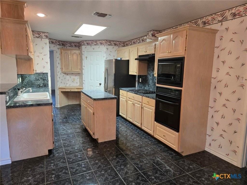 120 Gardenridge Dr - Photo 4 of 17
