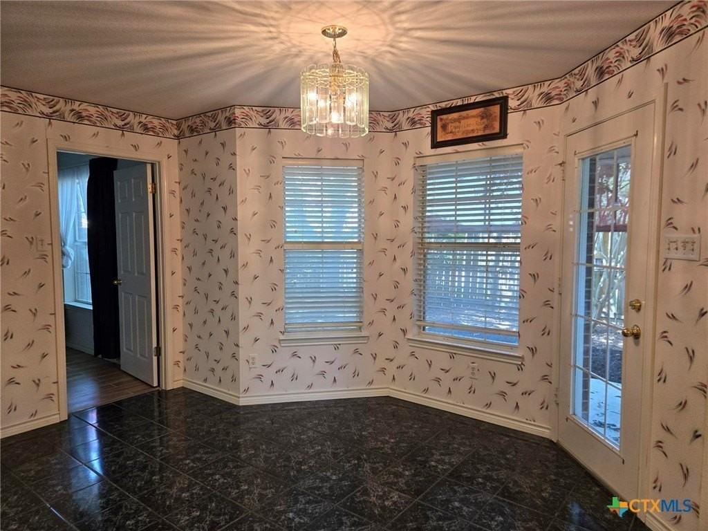 120 Gardenridge Dr - Photo 5 of 17