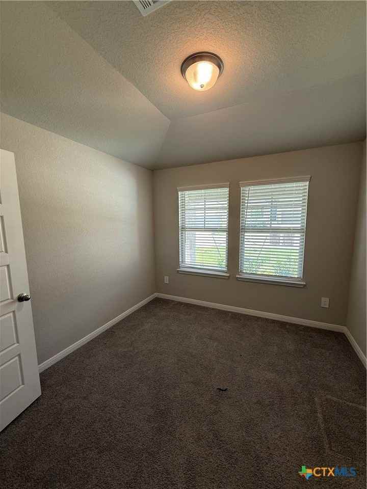 3059 Pike Dr - Photo 3 of 22