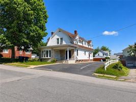 featured image of 380 Farmington Ave #2R
