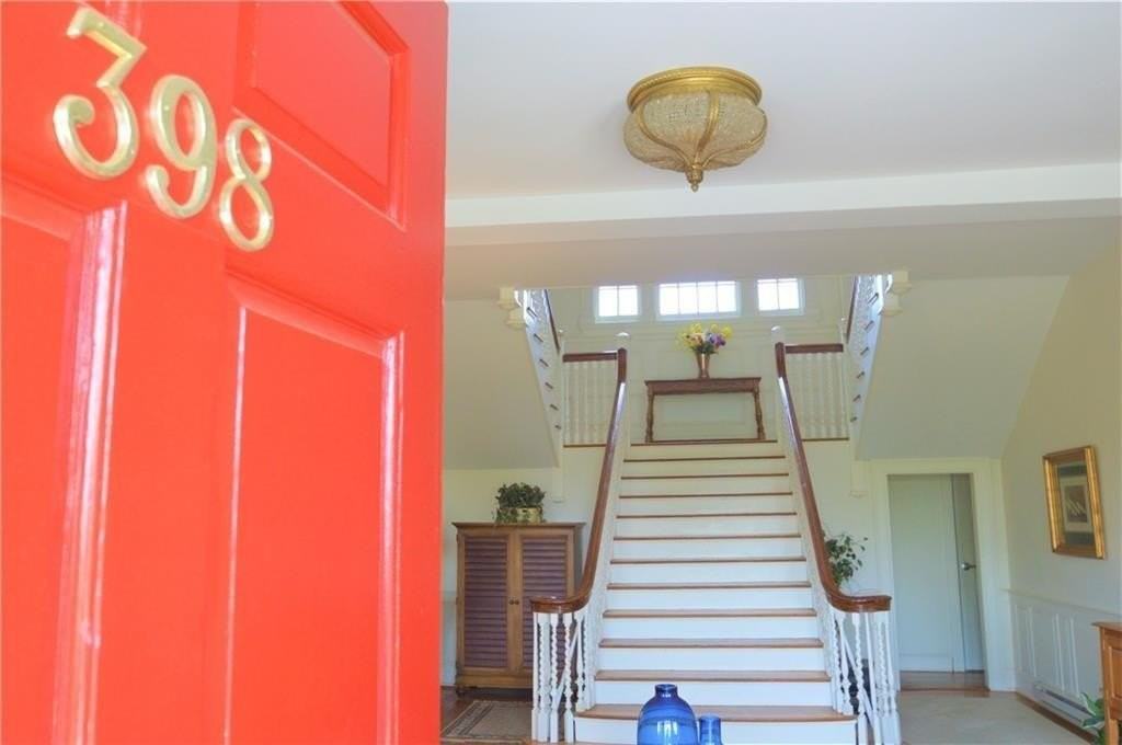398 Wolcott Ave #4 - Photo 2 of 25