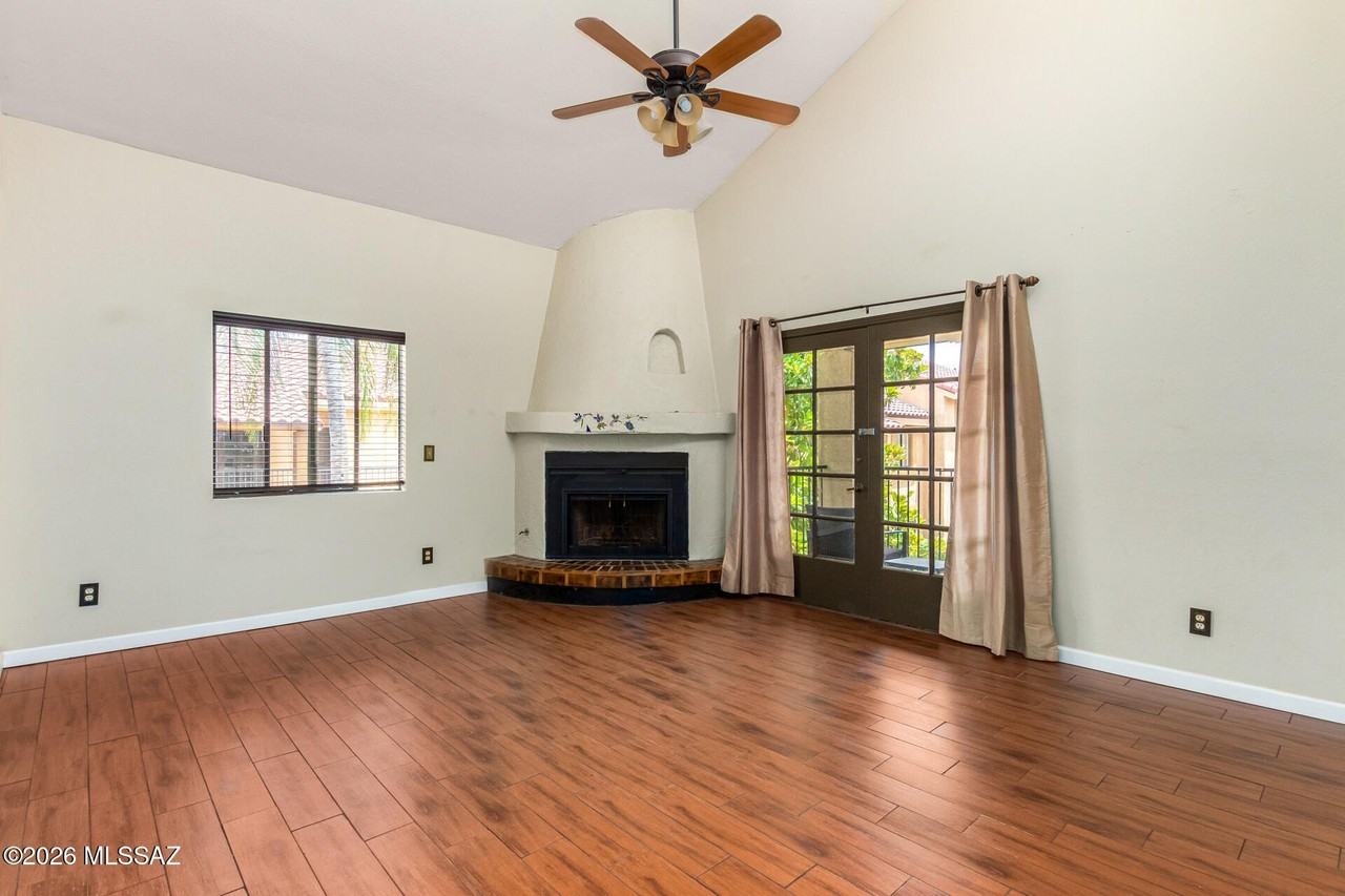 8255 N Oracle Rd #210 - Photo 5 of 26