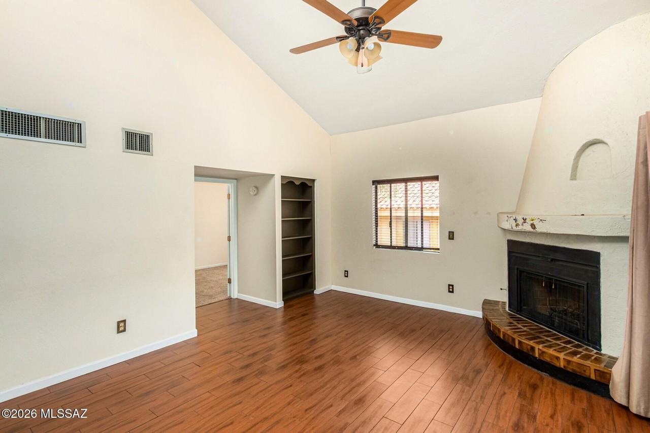 8255 N Oracle Rd #210 - Photo 6 of 26