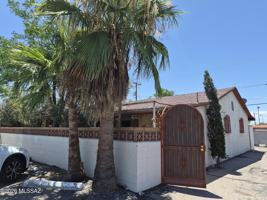 featured image of 320 E 29th St