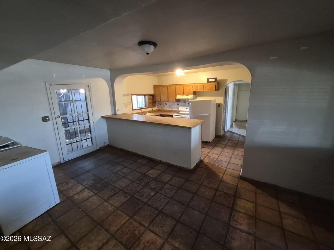 320 E 29th St - Photo 6 of 19