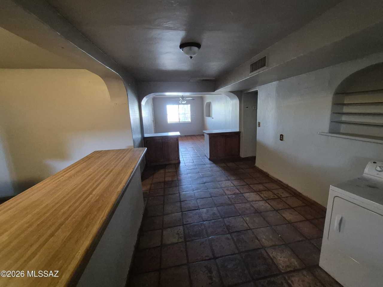 320 E 29th St - Photo 7 of 19