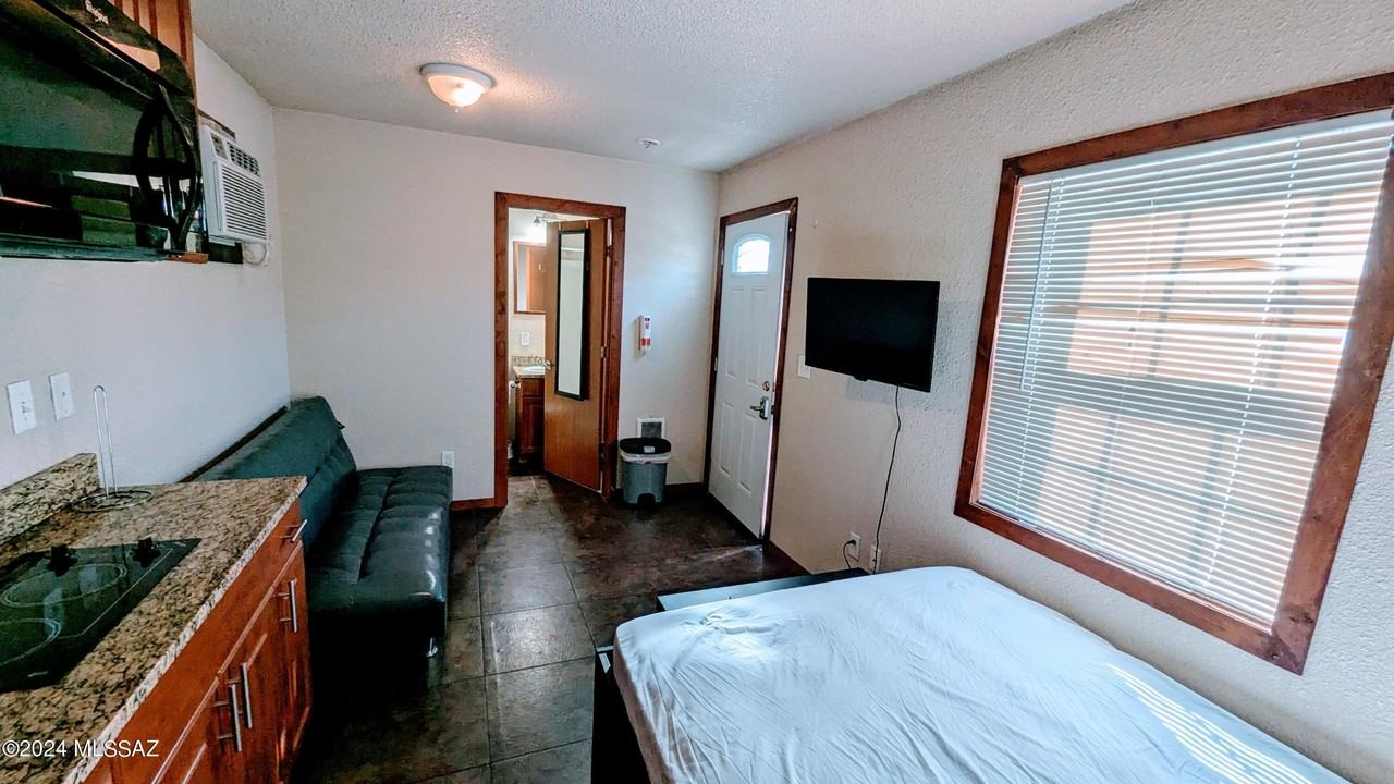 121 E Roger Rd #D - Photo 4 of 6
