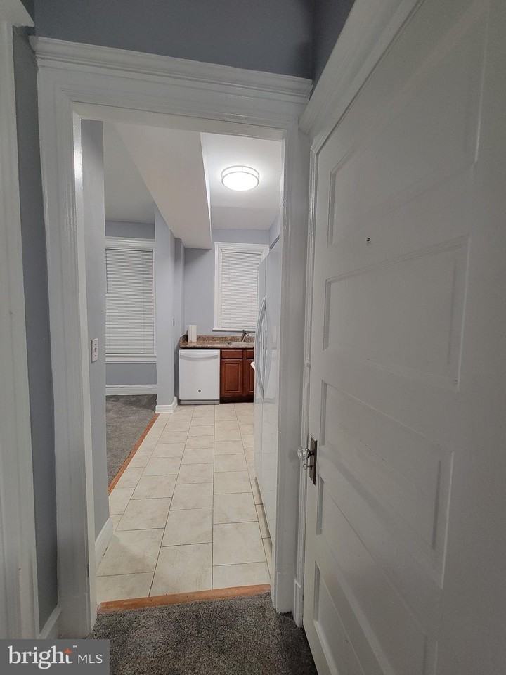138 Rhode Island Ave Nw #A - Photo 6 of 15
